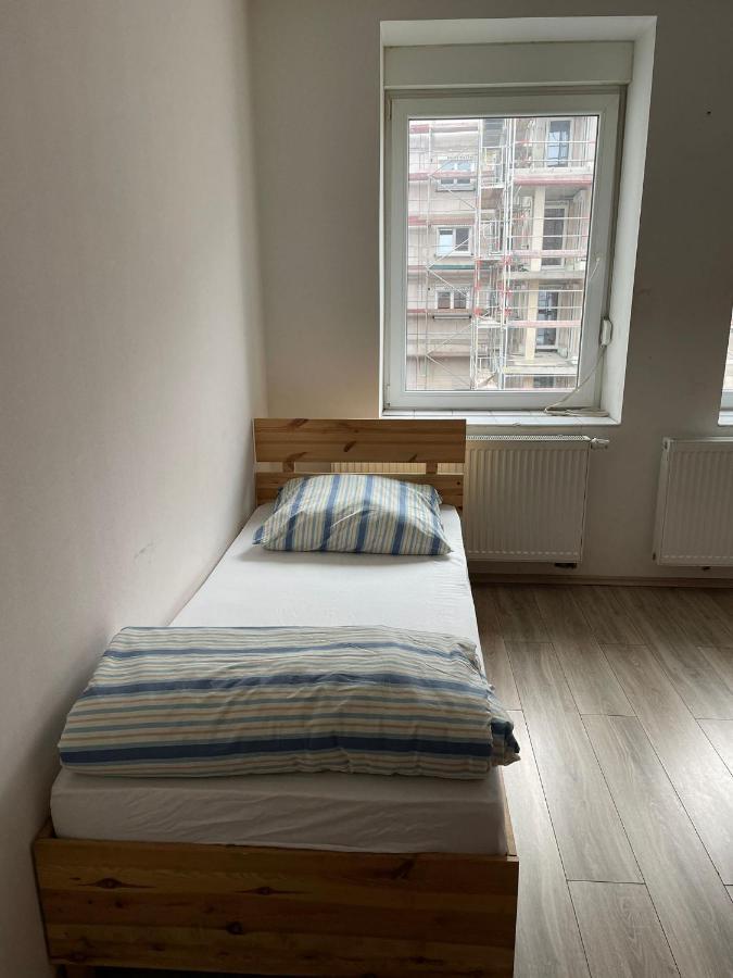 Monteur-Apartment Am Bahnhof Muhlheim am Main المظهر الخارجي الصورة